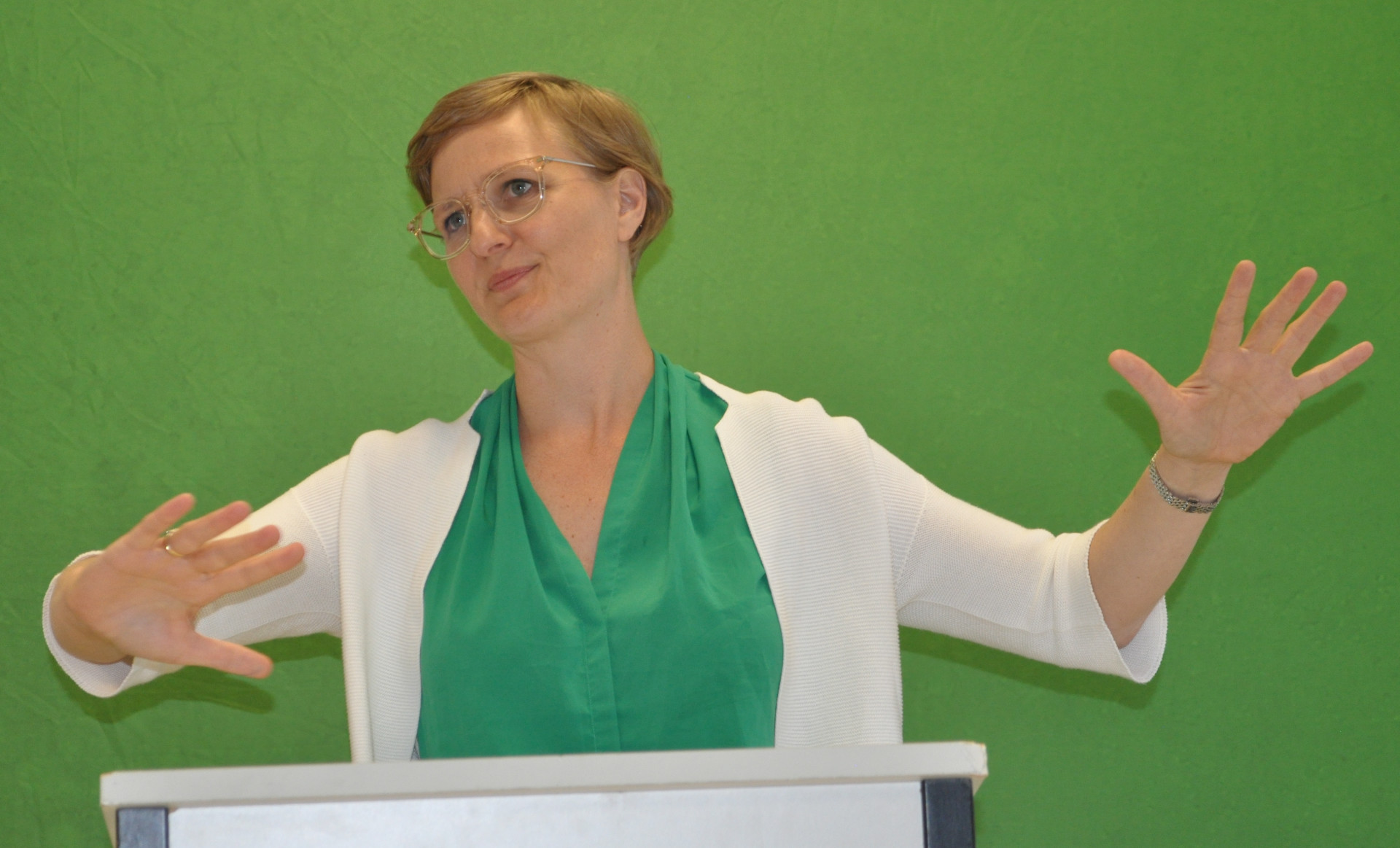 Dr. Franziska Brantner bei ihrer Veranstaltung im Mittelstandszentrum Tauberfranken